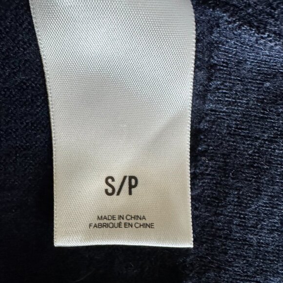 Express V neck women's merino wool navy sweater size small - Picture 7 of 8